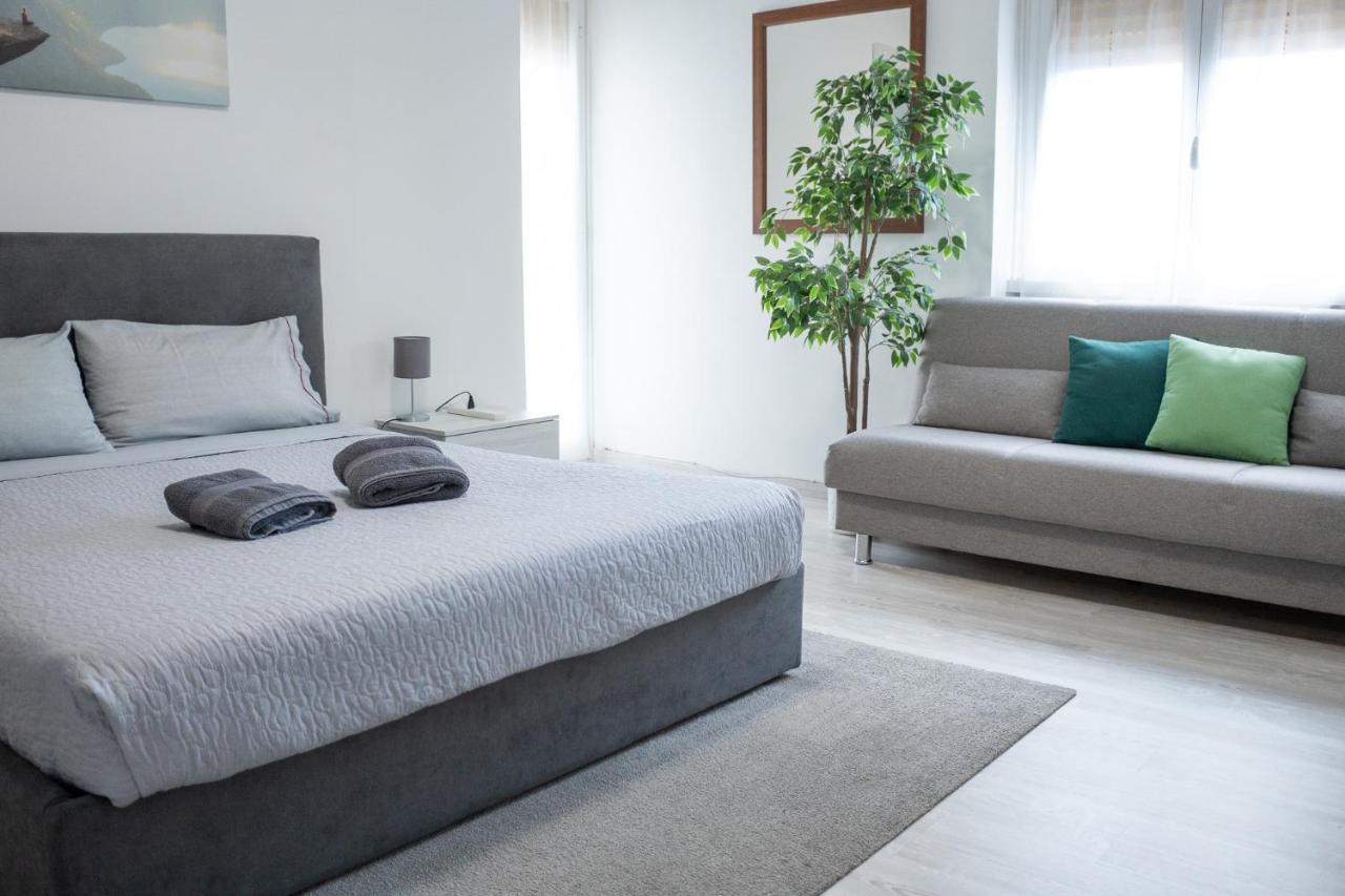 Nonna Pina Guest House Moderno Appartamento Vicino Metro AWifi,Netflix Рим Екстер'єр фото